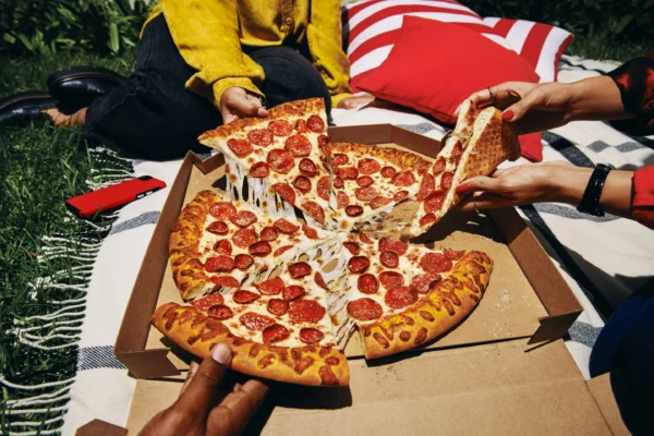 Satisfying Your Slice Cravings: How Many Slices in a Large Pizza at Pizza Hut?